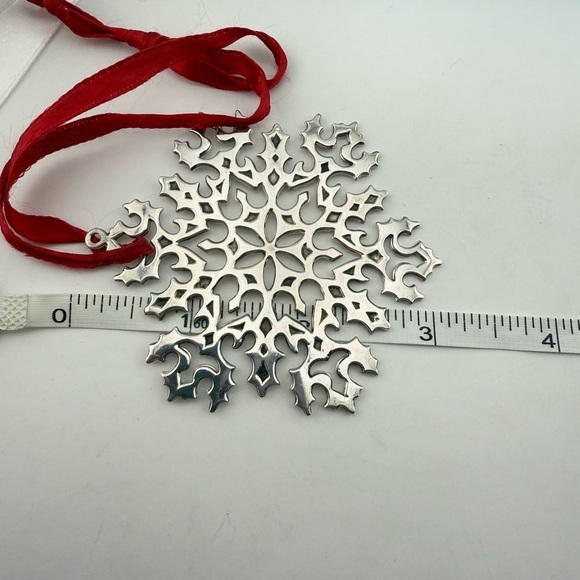Vintage Tiffany & Co. Makers Snowflake Ornament in Sterling Silver - Picture 4 of 5